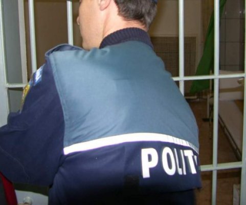 Urmăriţi naţional, depistaţi de poliţişti